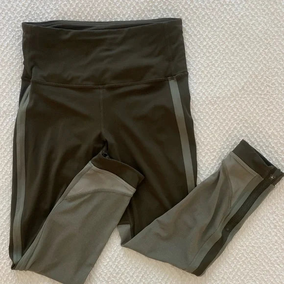 Lululemon tights - Picture 1 of 3